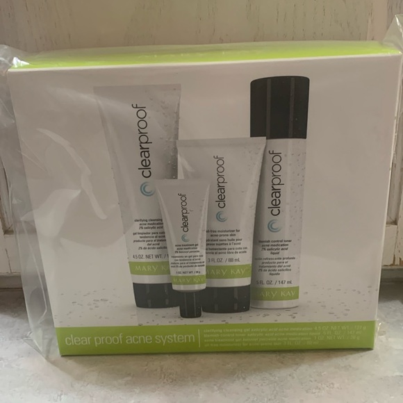 Mary Kay complete Clear Proof Acne System set NIB - Picture 2 of 7